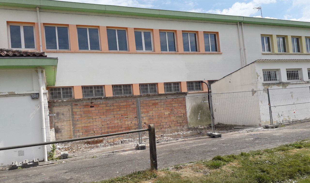Dernières actualités - Travaux de démolition des sanitaires de l'école Jean Moulin